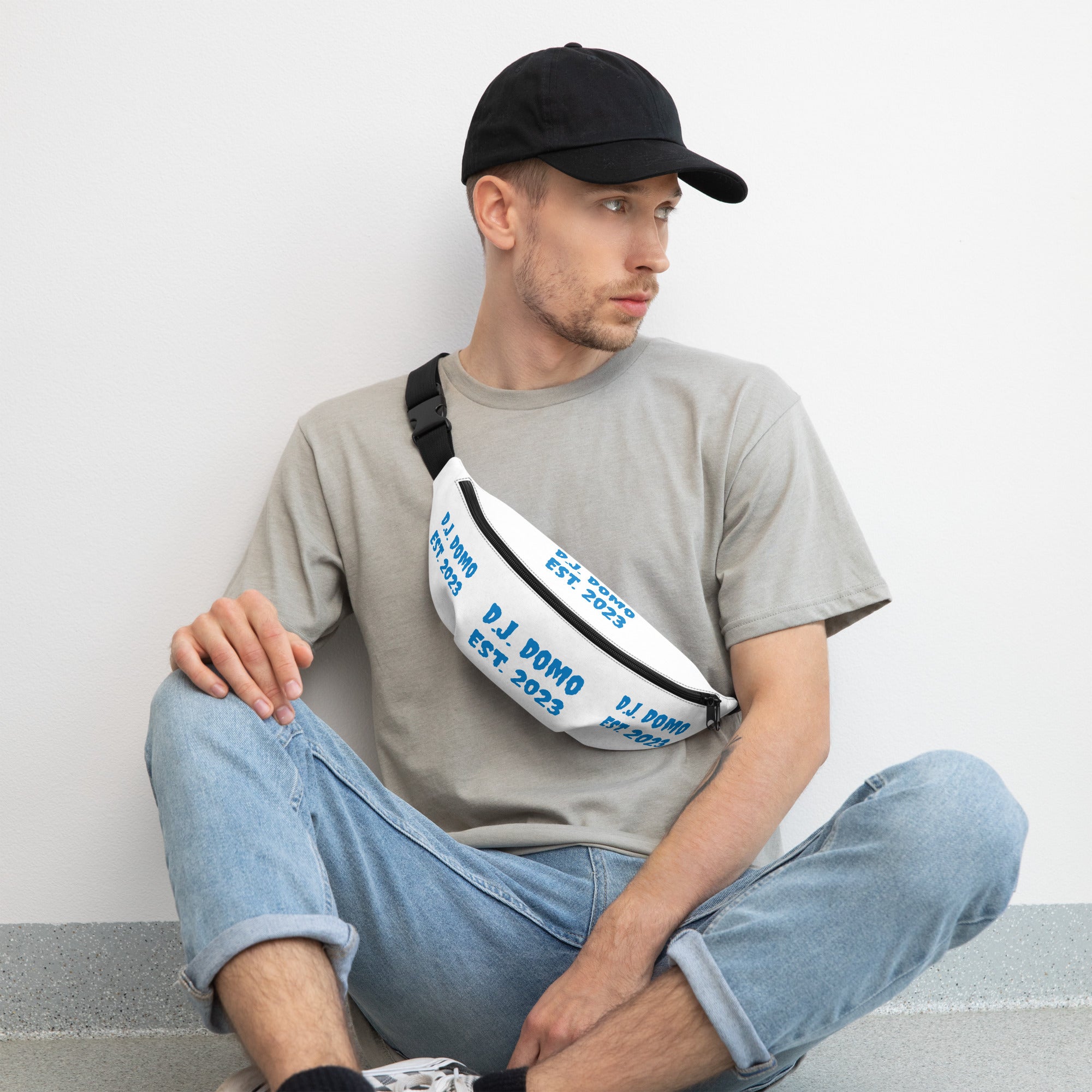 "Est" Fanny Pack White/Light Blue