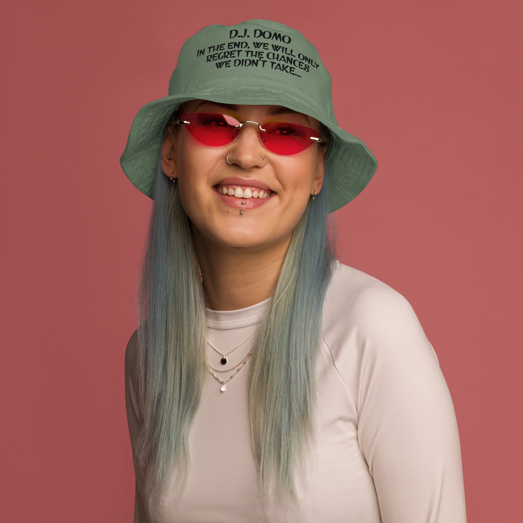 "REGRET" Bucket Hat Multi Colors/Black